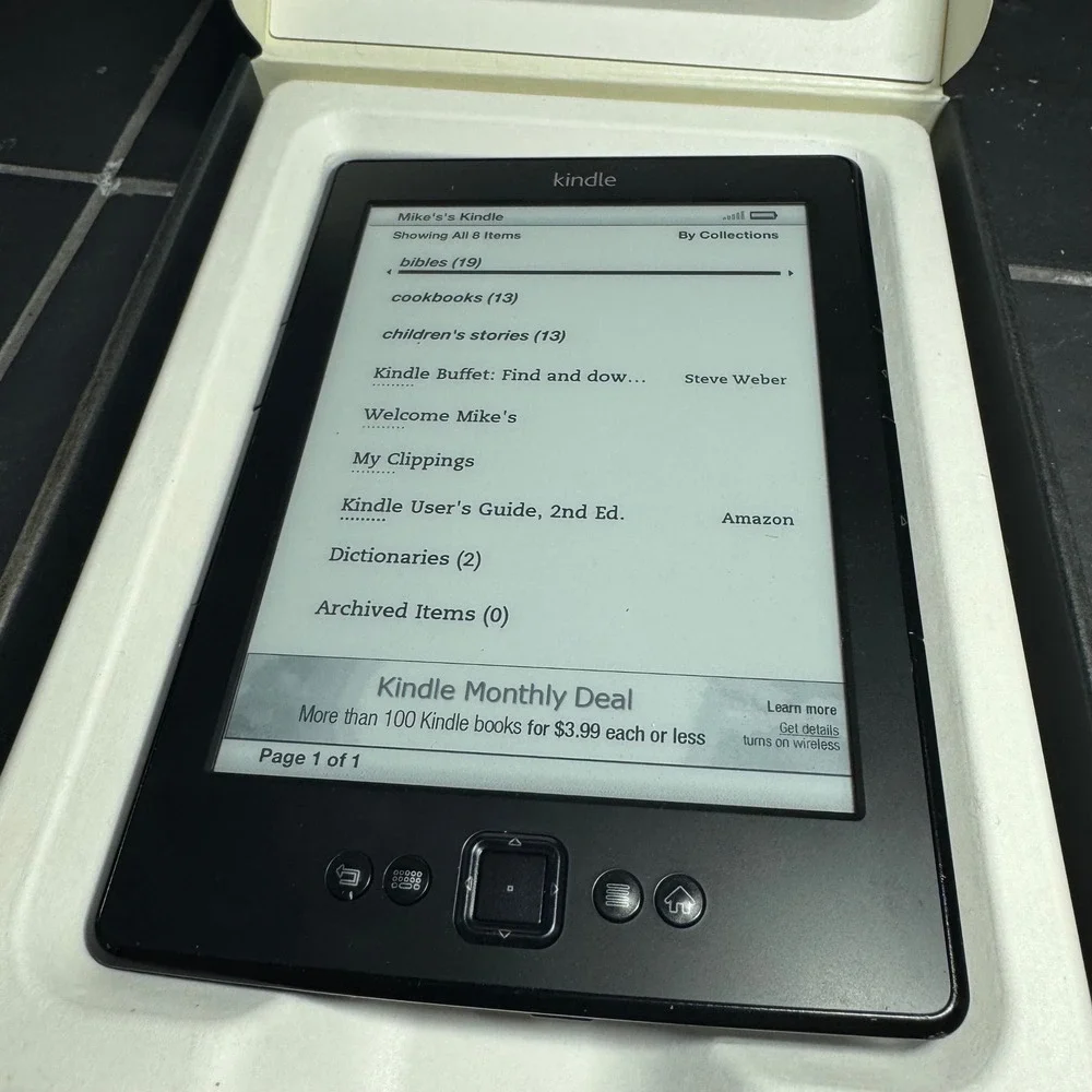 Amazon Kindle 4th Generation 6in Black E-Reader Model D01100 Wi-Fi No-Touch